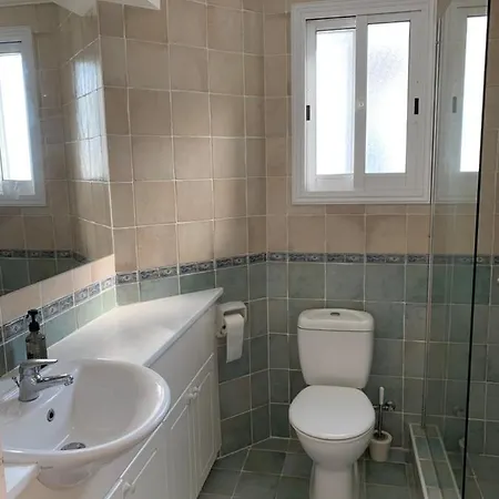 Celine Villa Klorakas